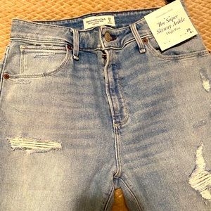 Abercrombie super skinny ankle jeans SZ 28